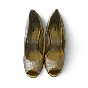 Fioni Gold Heels.